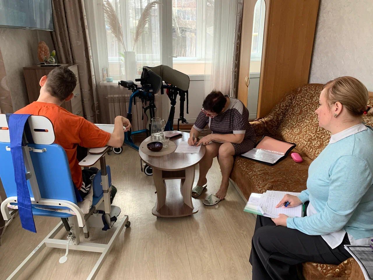 Кому и зачем нужно лишать ребенка дееспособности?