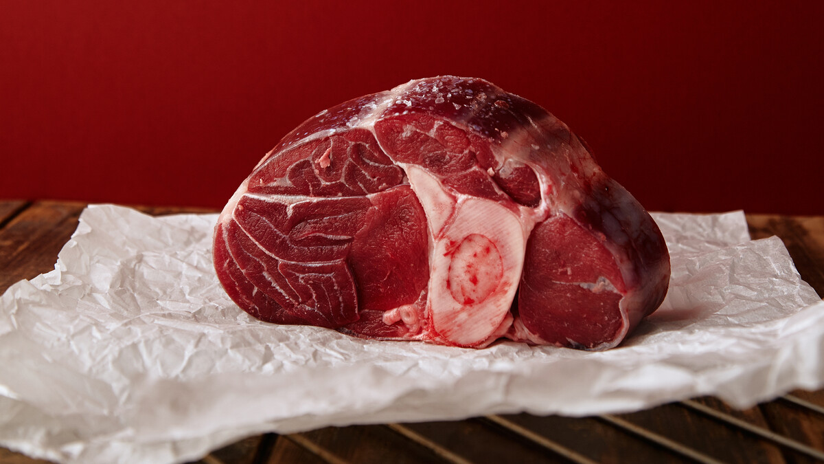 Как обращаться с обращения с сырым мясом?