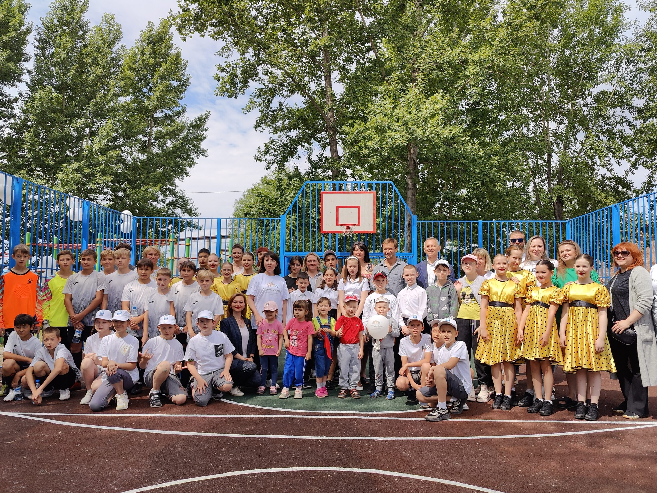 «Лига Добра» подарила вторую спортивную площадку детскому учреждению Омска