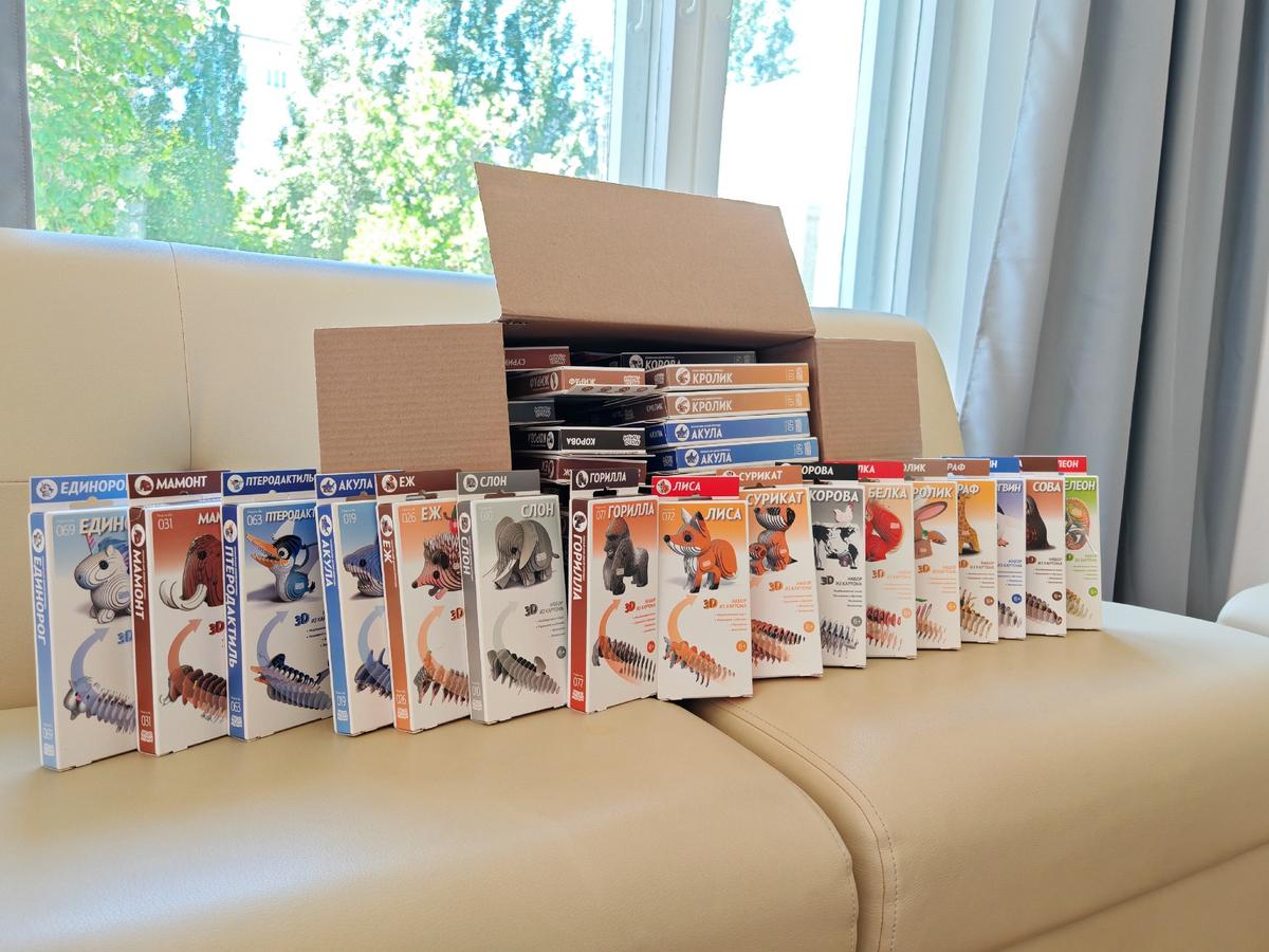 Компания «Мазалики» подарила яркие пазлы особенным детям из Тольятти