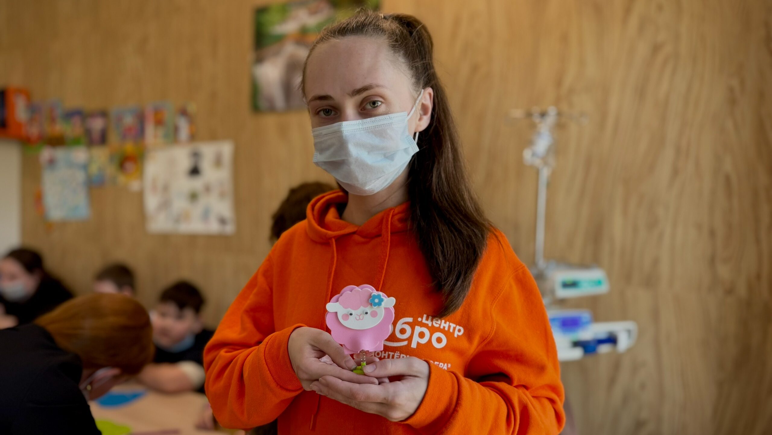 «Волонтёры добра» поддержали маленьких пациентов отделения онкологии и гематологии