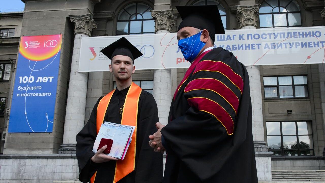 Стоимость обучения в России взлетела: какие цены на вузы?