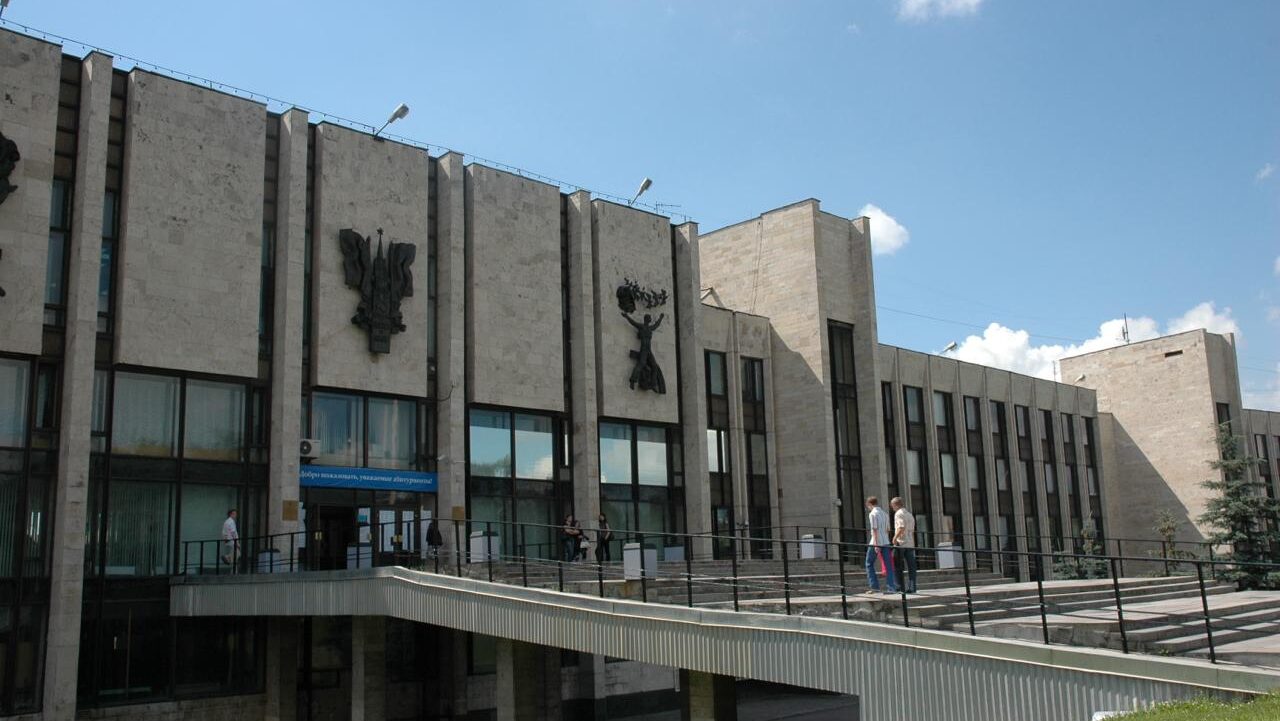 Стоимость обучения в России взлетела: какие цены на вузы?