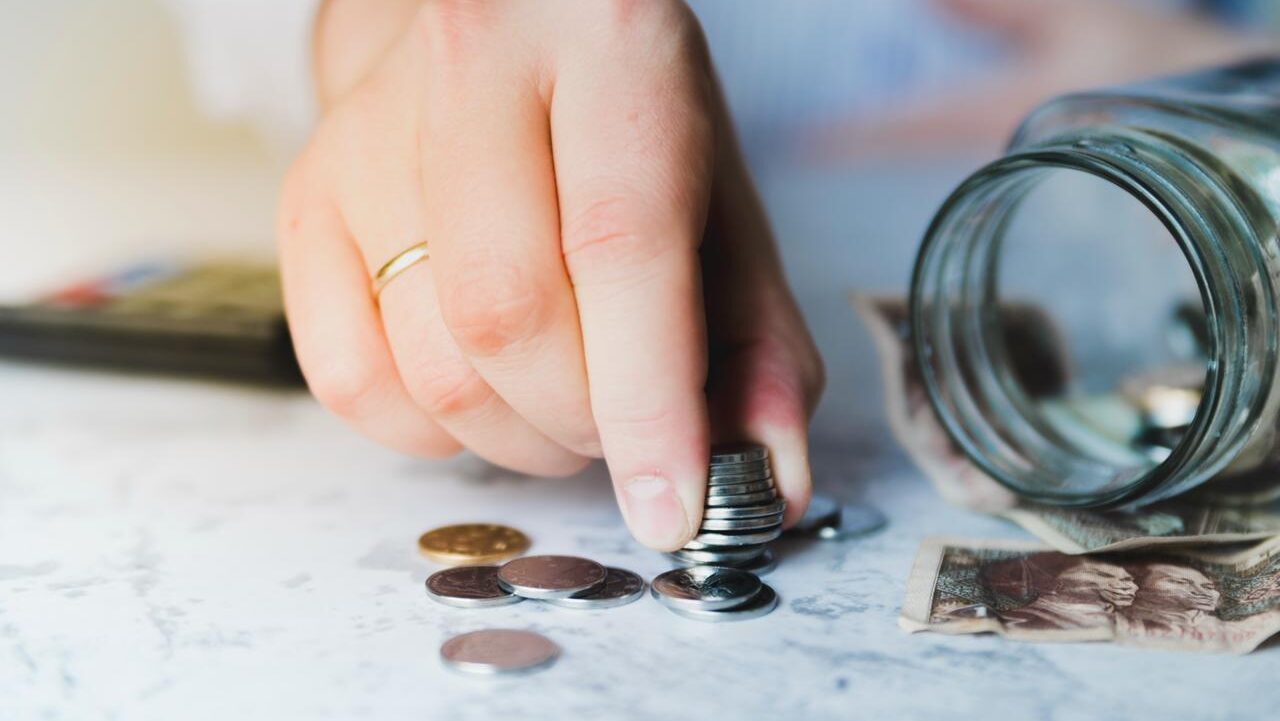 Как накопить деньги мало кто знает: формула для учёта трат