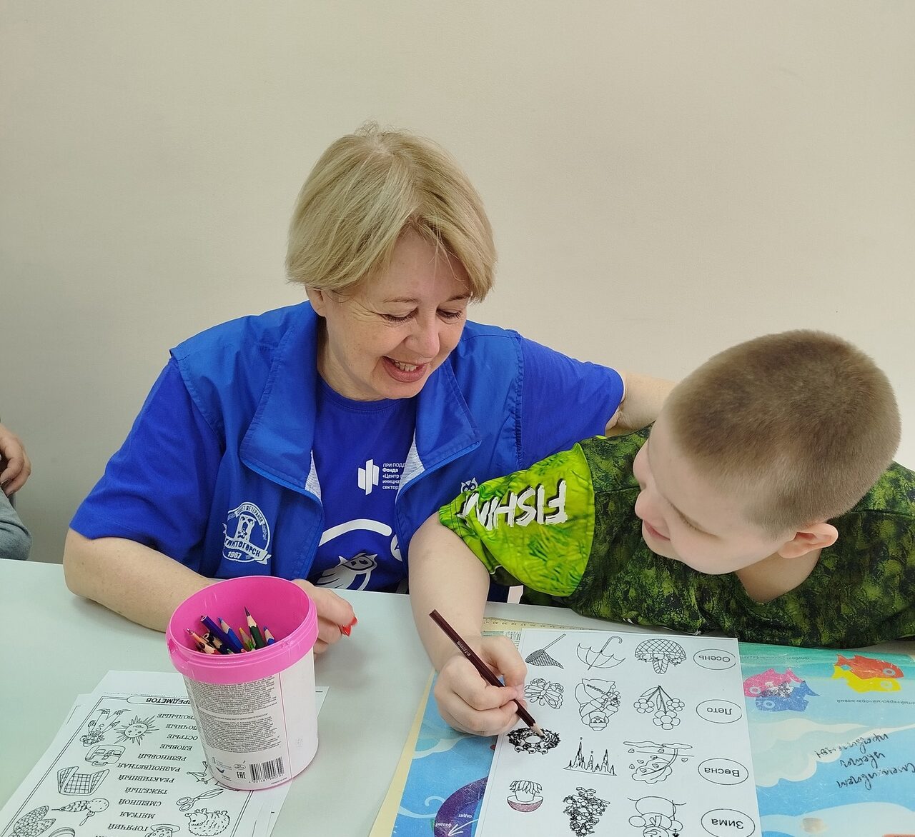 В Магнитогорске бабушки-тьюторы помогают детям-инвалидам