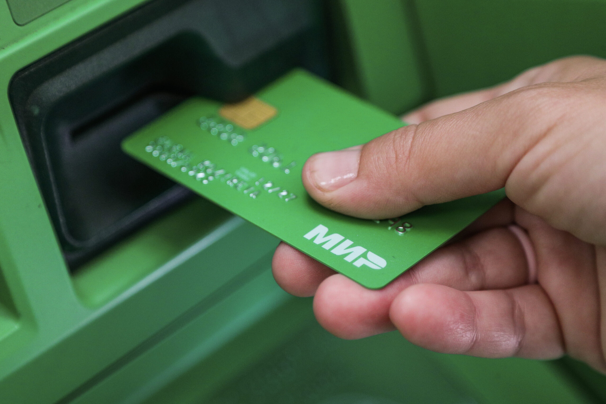 В шаге от соучастия: как мошенники втягивают россиян в преступления