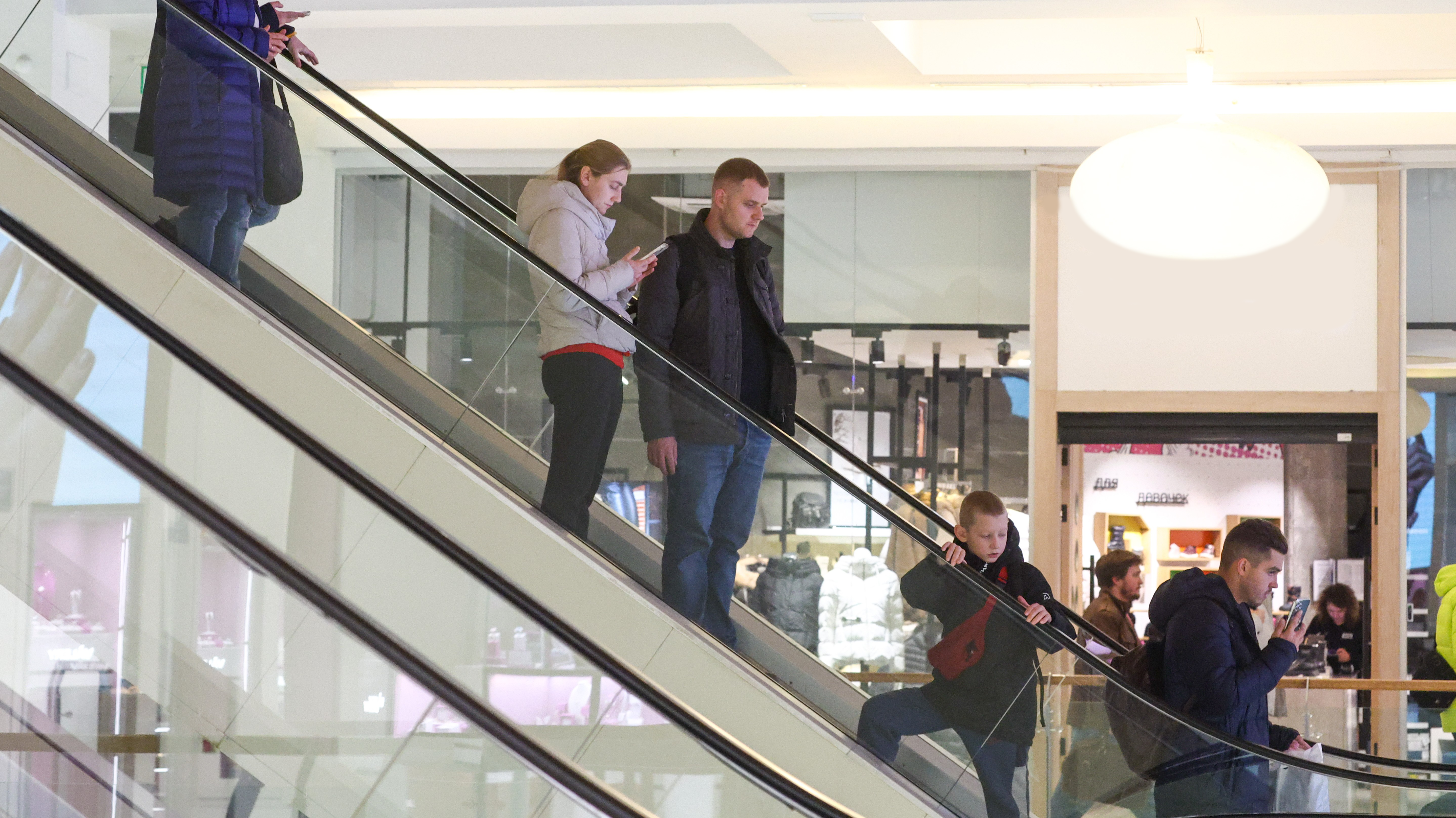 Тысячи эскалаторов остановятся во всей России 1 сентября? Что происходит?