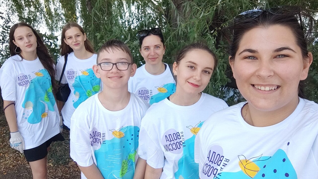 «Этот пруд – наше маленькое море»: школьница спасает единственное в городе озеро