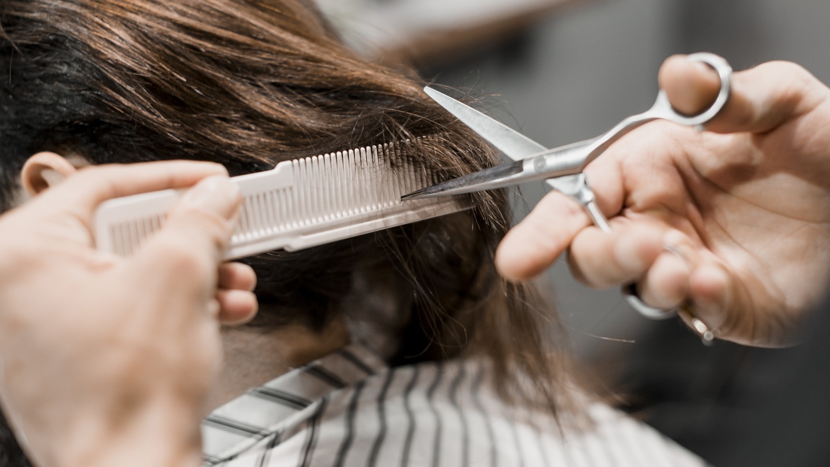 Лунный календарь стрижек на сентябрь: благоприятные дни