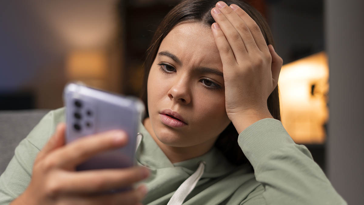 FOMO: как перестать сидеть в соцсетях и начать жить по-настоящему