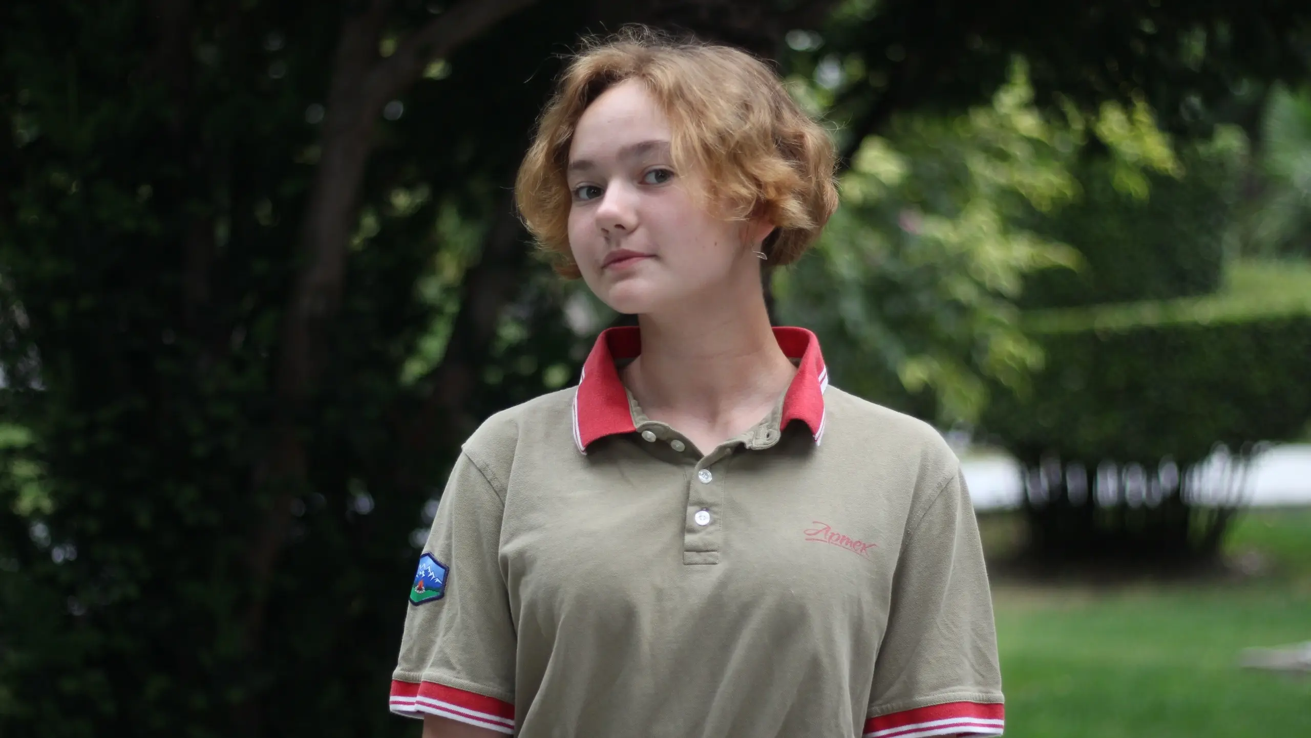 Школьница записала курс и обучает туристическим навыкам