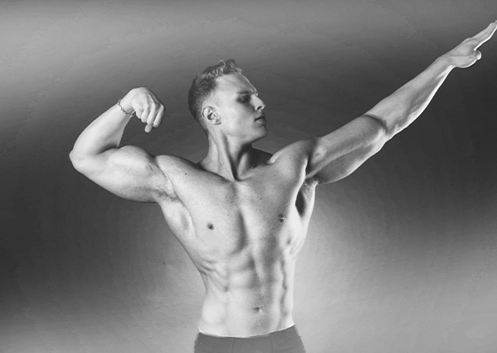 Женщинам нельзя поднимать тяжести: 10 мифов о тренировках в зале 