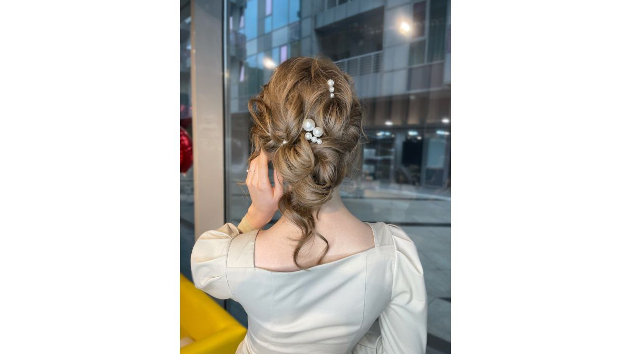 «Мальвинка» и «Пёрышки»: стилист назвал топ-10 причёсок на осень 2025