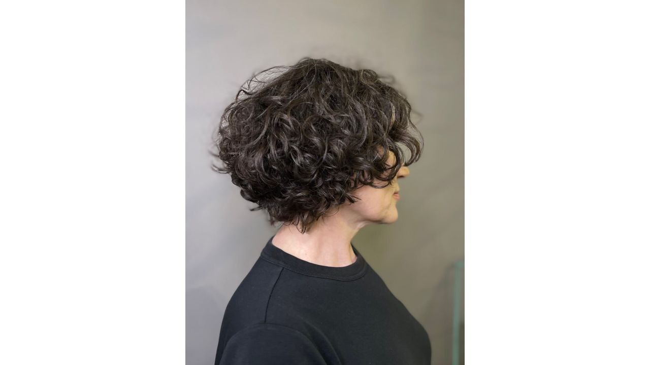 «Мальвинка» и «Пёрышки»: стилист назвал топ-10 причёсок на осень 2025