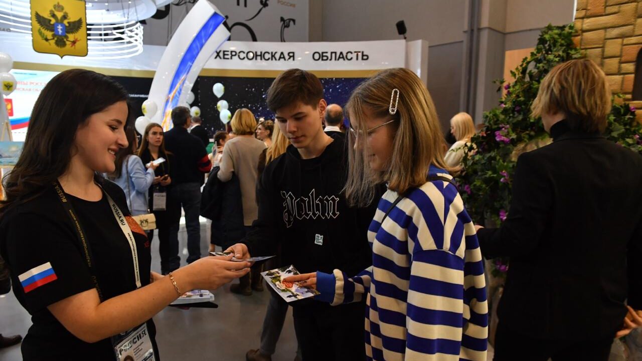 Школьники смогут легально работать на летних каникулах: новый закон облегчит трудоустройство