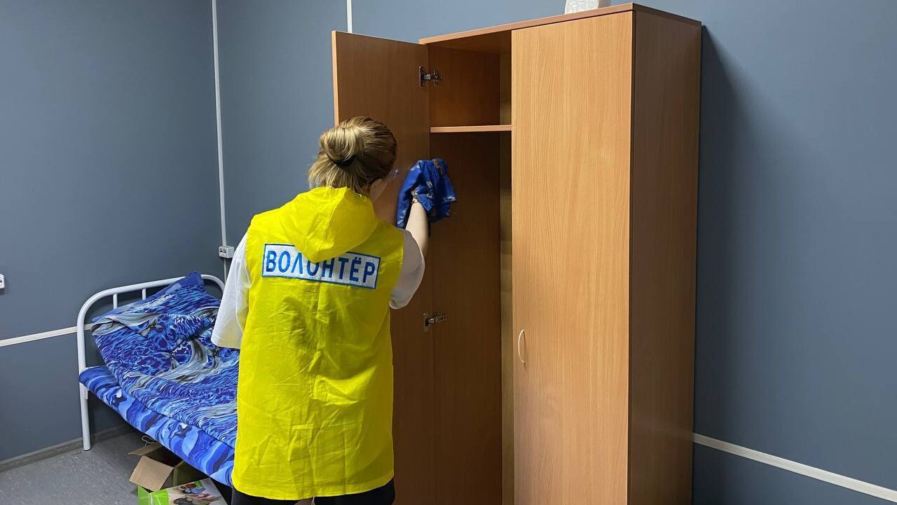 Волонтеры города Юрги приняли участие в уборке в оздоровительных лагерях “Салют” и “Дружба”