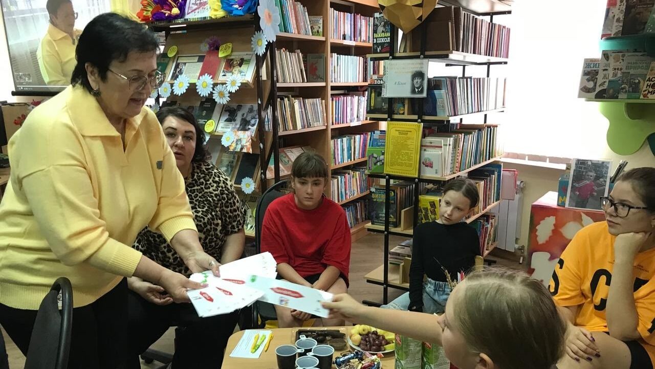 «Не хочу стареть на диване!»: финансовое лото для детей и взрослых придумали серебряные волонтёры