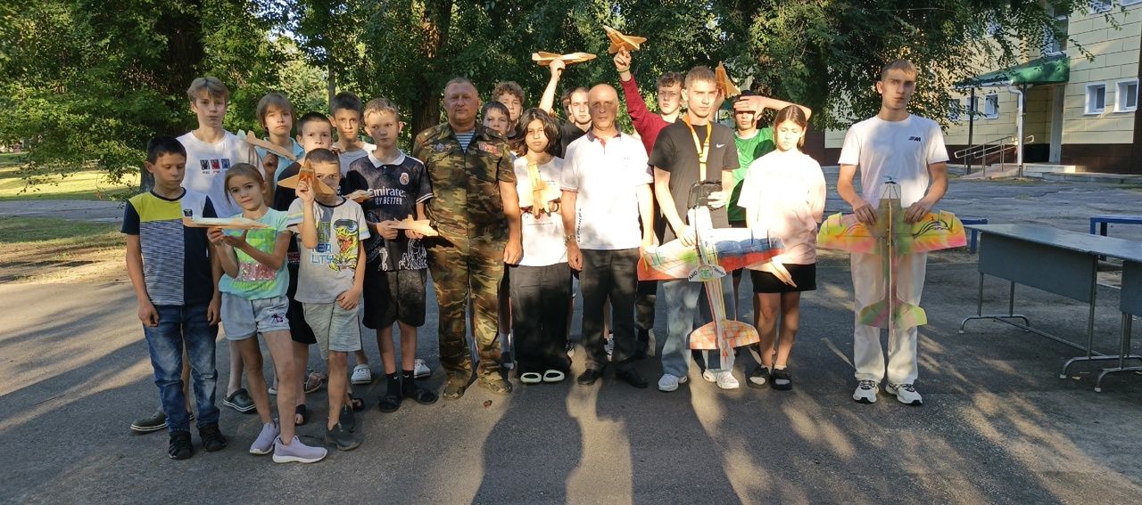 Волонтеры АНО «МИР» провели мастер-класс по авиамоделированию и созданию уникальной…