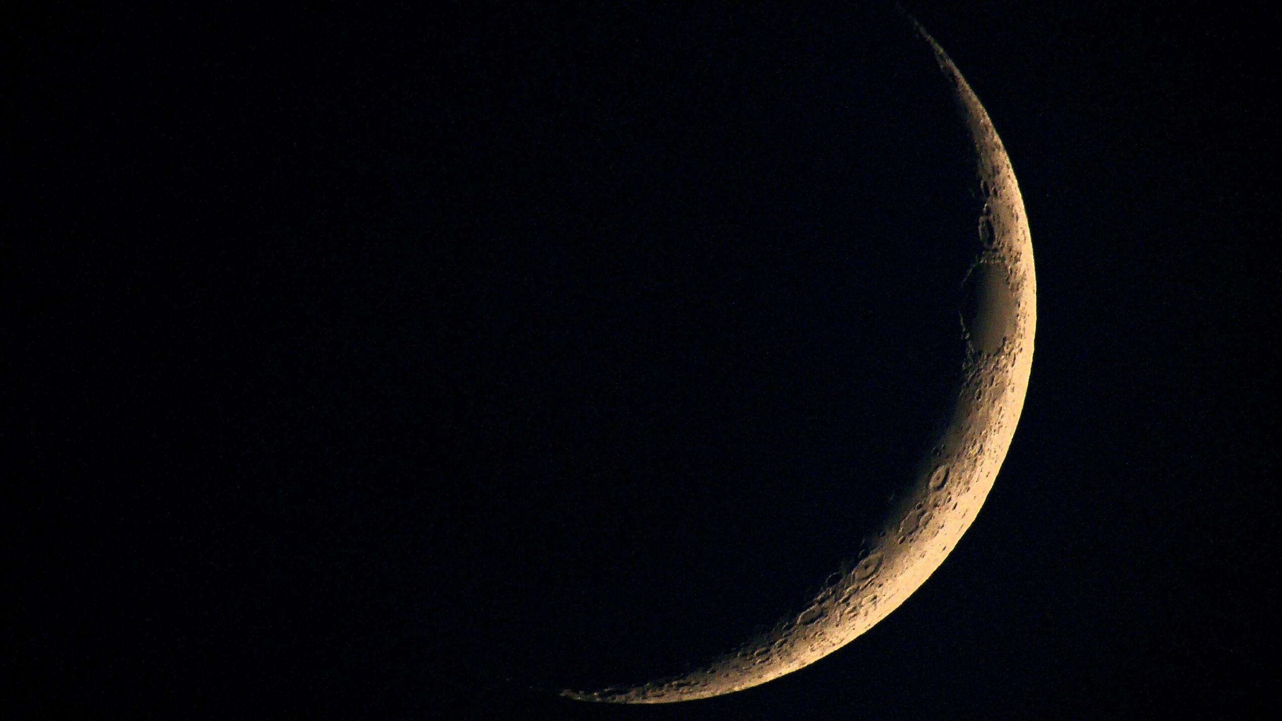 Над Россией взойдёт «чёрная луна» – предвестник апокалипсиса. Что это, когда ждать и где смотреть? 