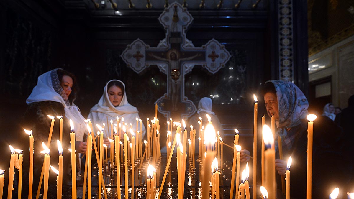 Как вести себя в храме? Что происходит на службе? Священник ответил на 5 важных вопросов