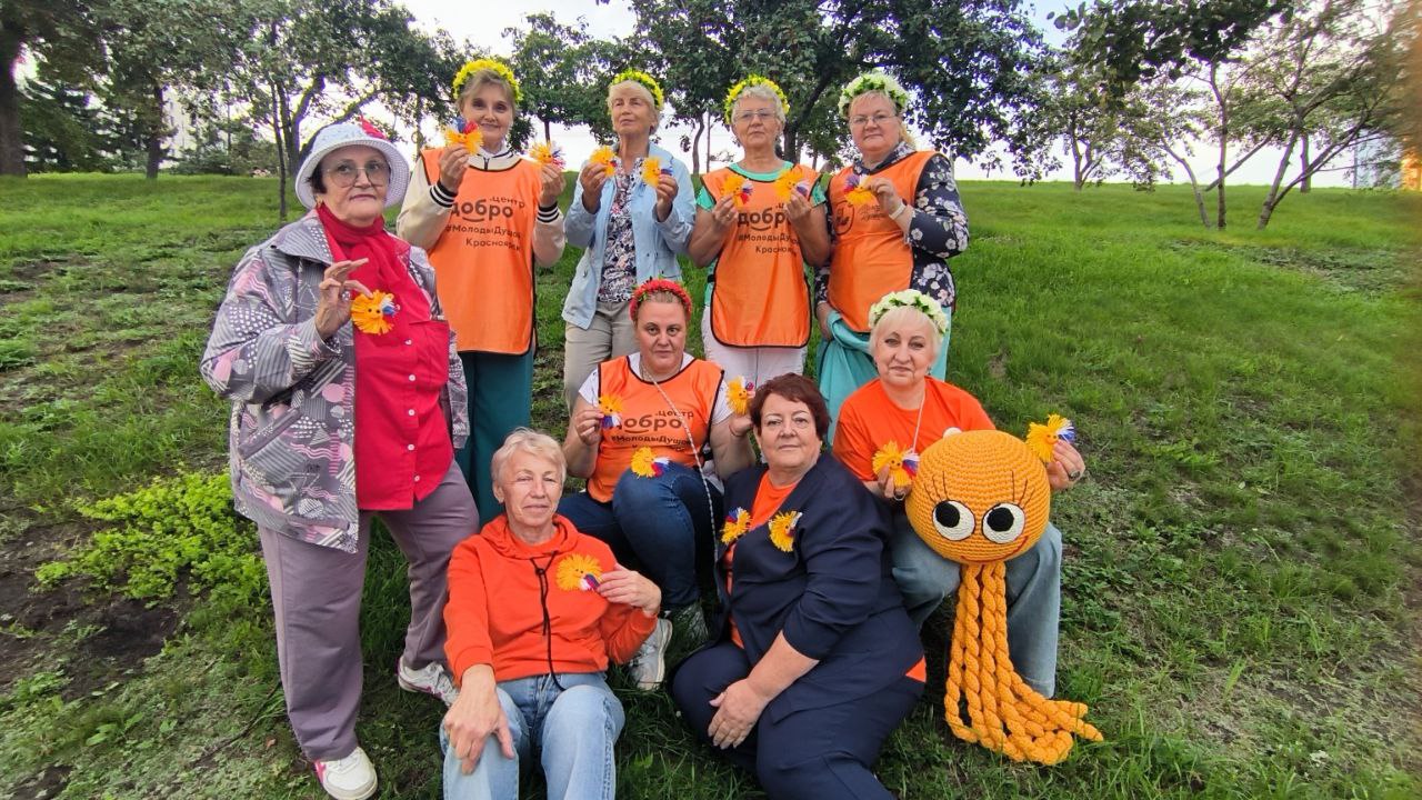 «Серебряные» волонтеры на «ЯРких берегах 2025»