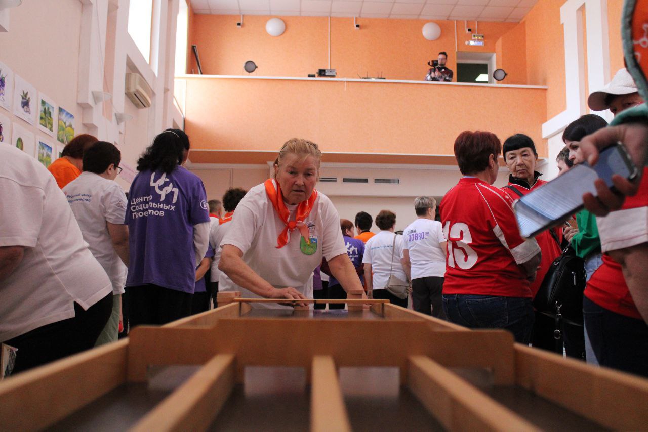 «Жизнь в движении»: спортивные игры объединяют «серебряных» волонтеров в Самарской области
