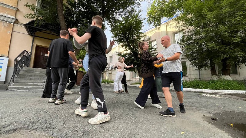 Пляшем и поем: как специалисты «Фолкъ-Толкъ» готовят волонтеров для помощи в проведении…