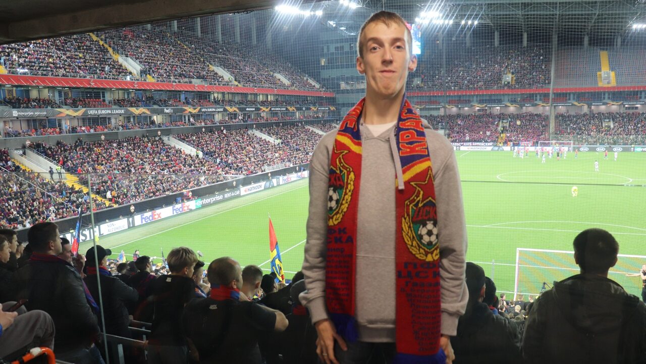 Мужчина с ДЦП стал спортивным журналистом и ведёт блог о ЦСКА