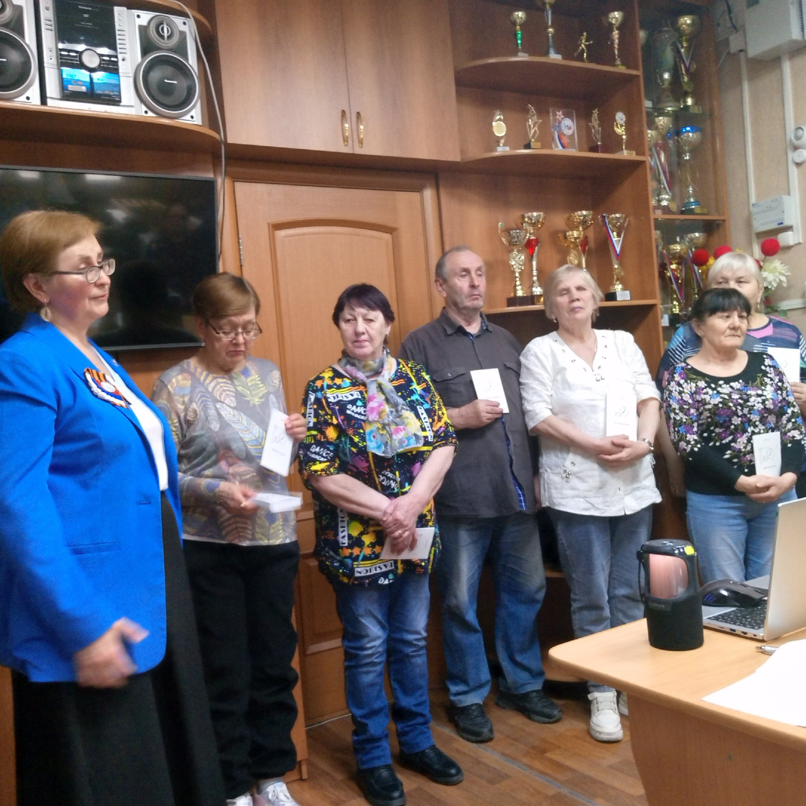 Больше, чем поэт: член Златоустовской первичной организации ВОС Людмила Толкач презентовала новый…