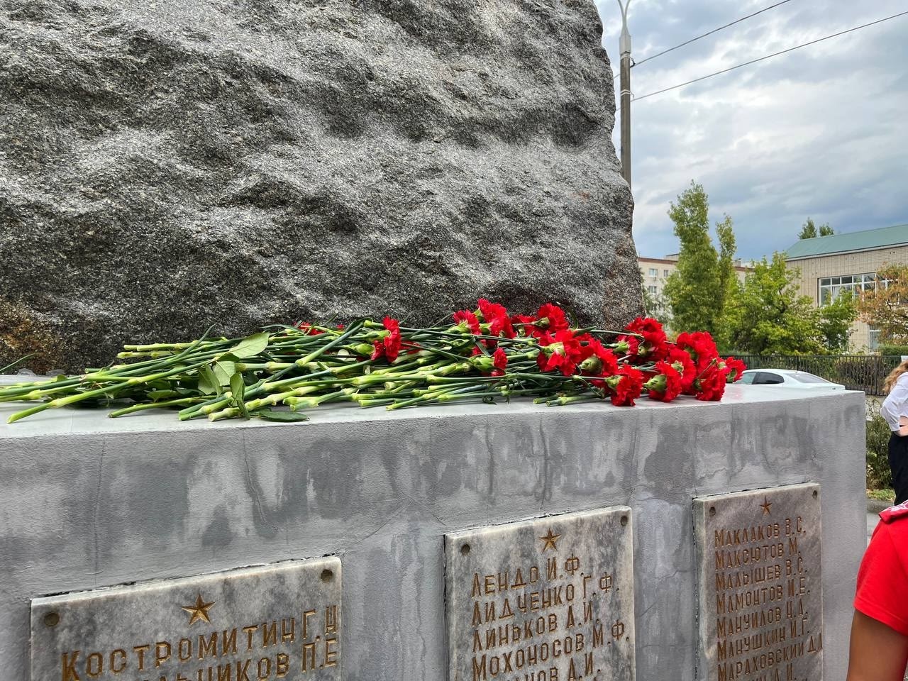 Живая связь поколений: волгоградские школьники чтят память об окончании Второй мировой войны.