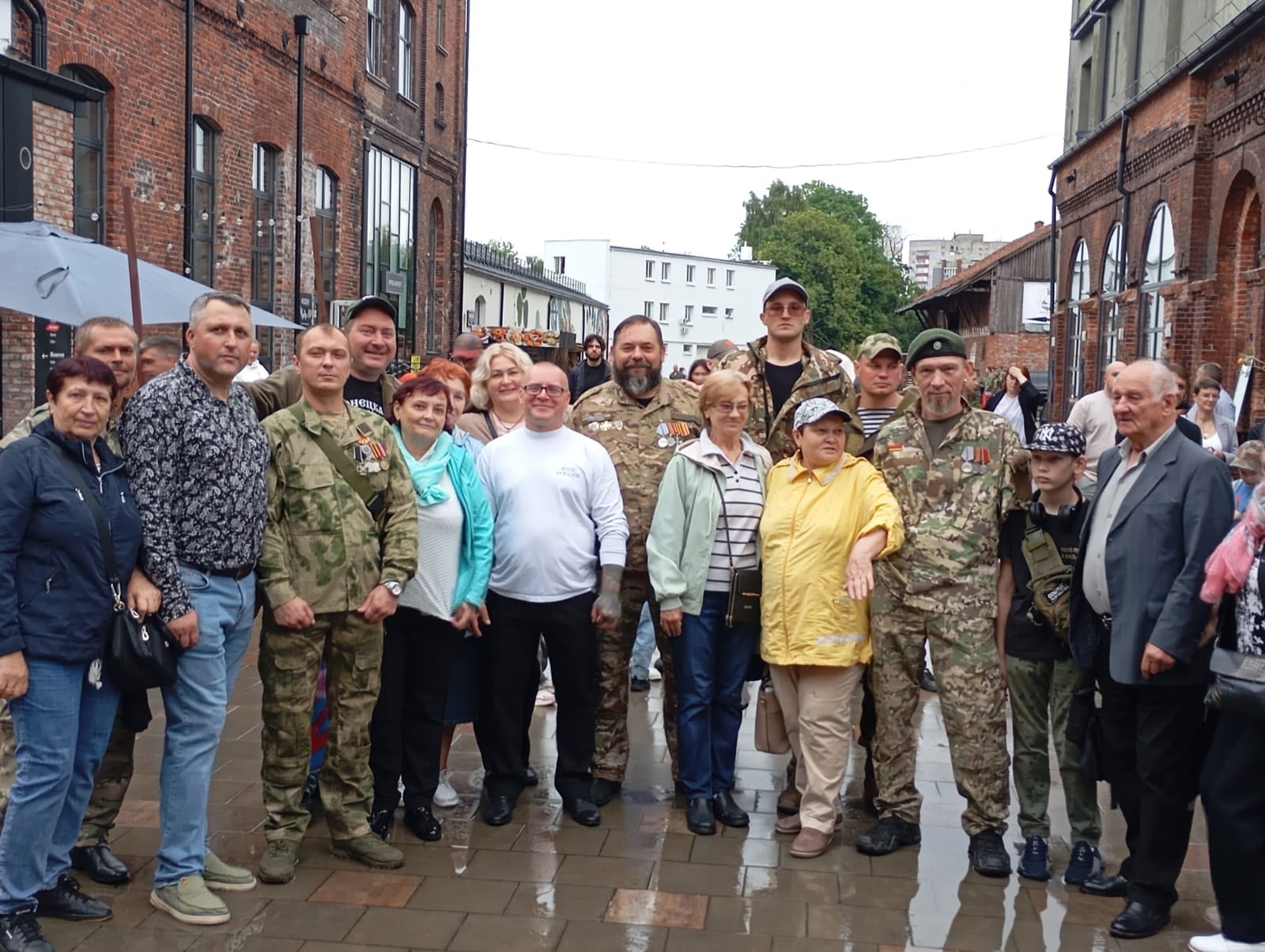 Волонтеры приняли участие в торжественной части празднования годовщины Музея Героев нового времени