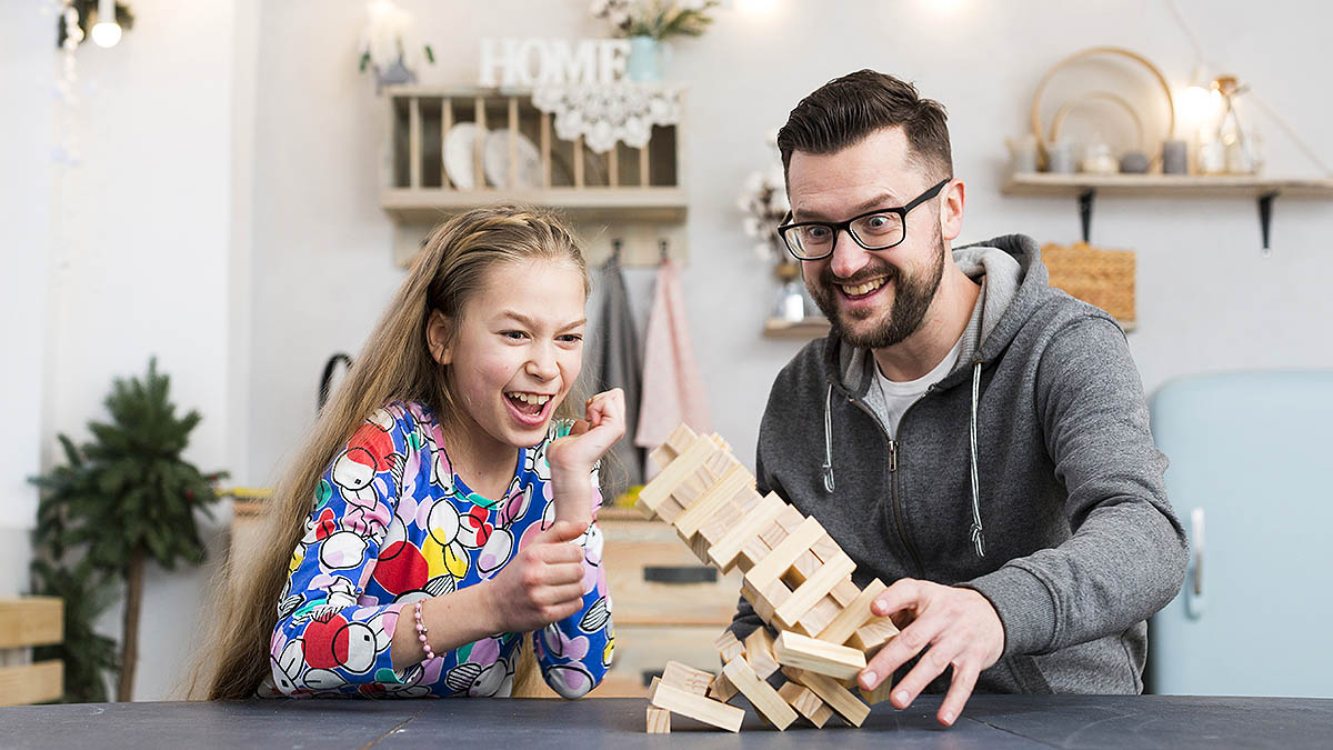 Мини-театр, фотосессия и карта сокровищ. Топ-50 идей, чем заняться с детьми дома