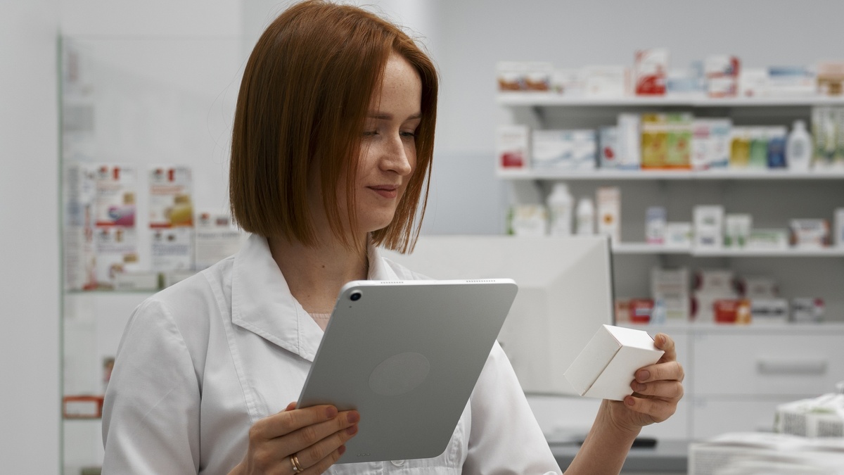 День фармацевта-2025: история, идеи подарков и поздравления