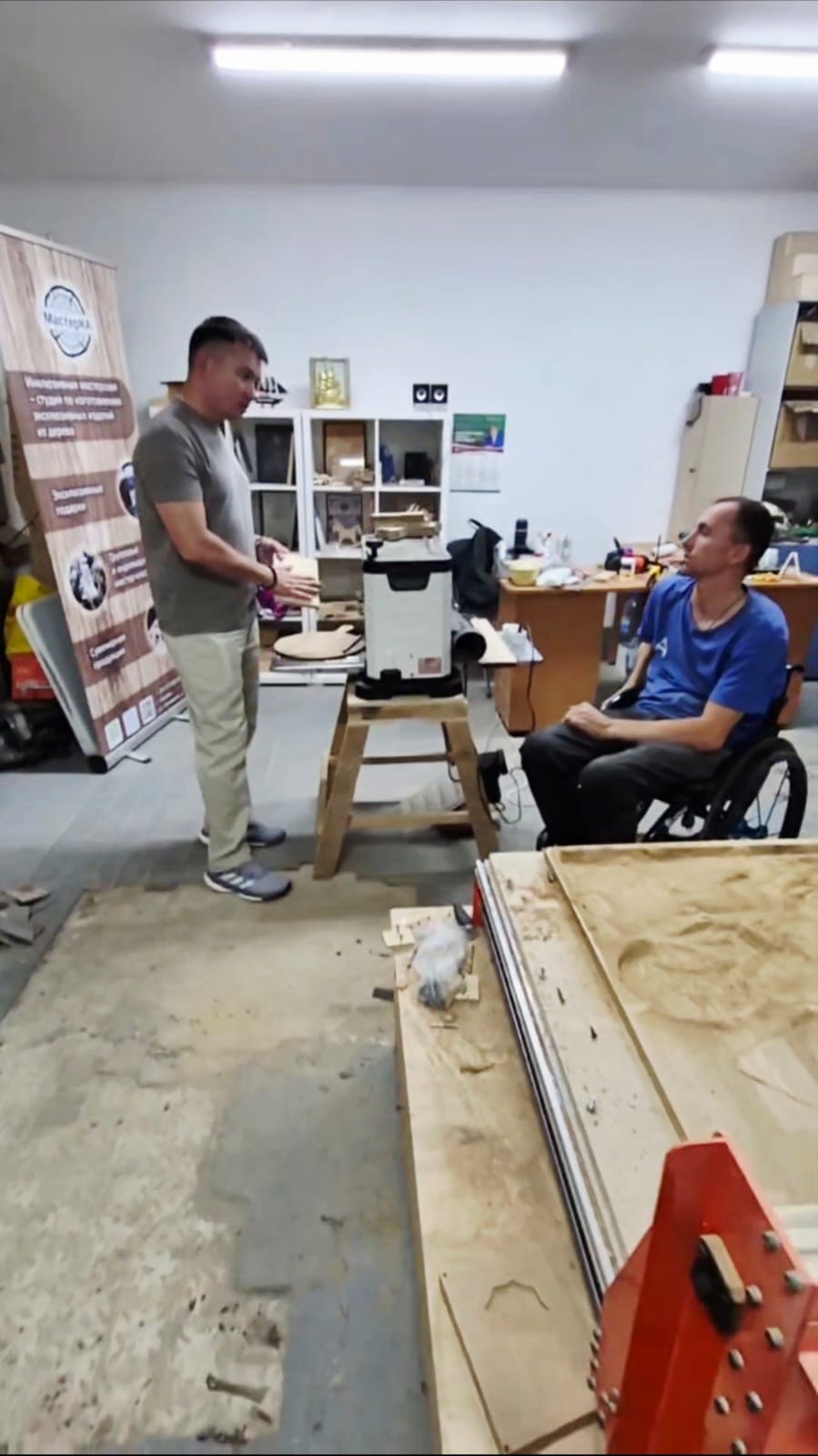 Когда стереотипы встречаются с реальностью: история одного столяра