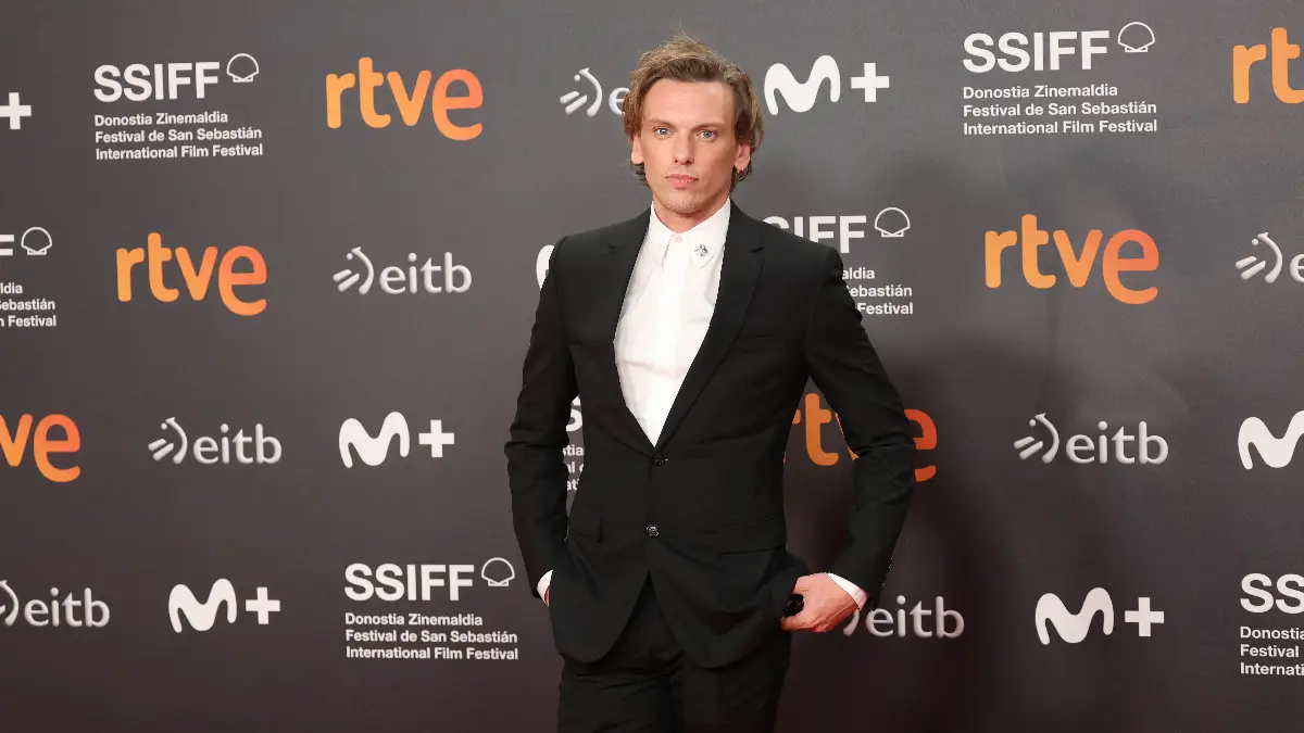 Джейми Кэмпбелл Бауэр