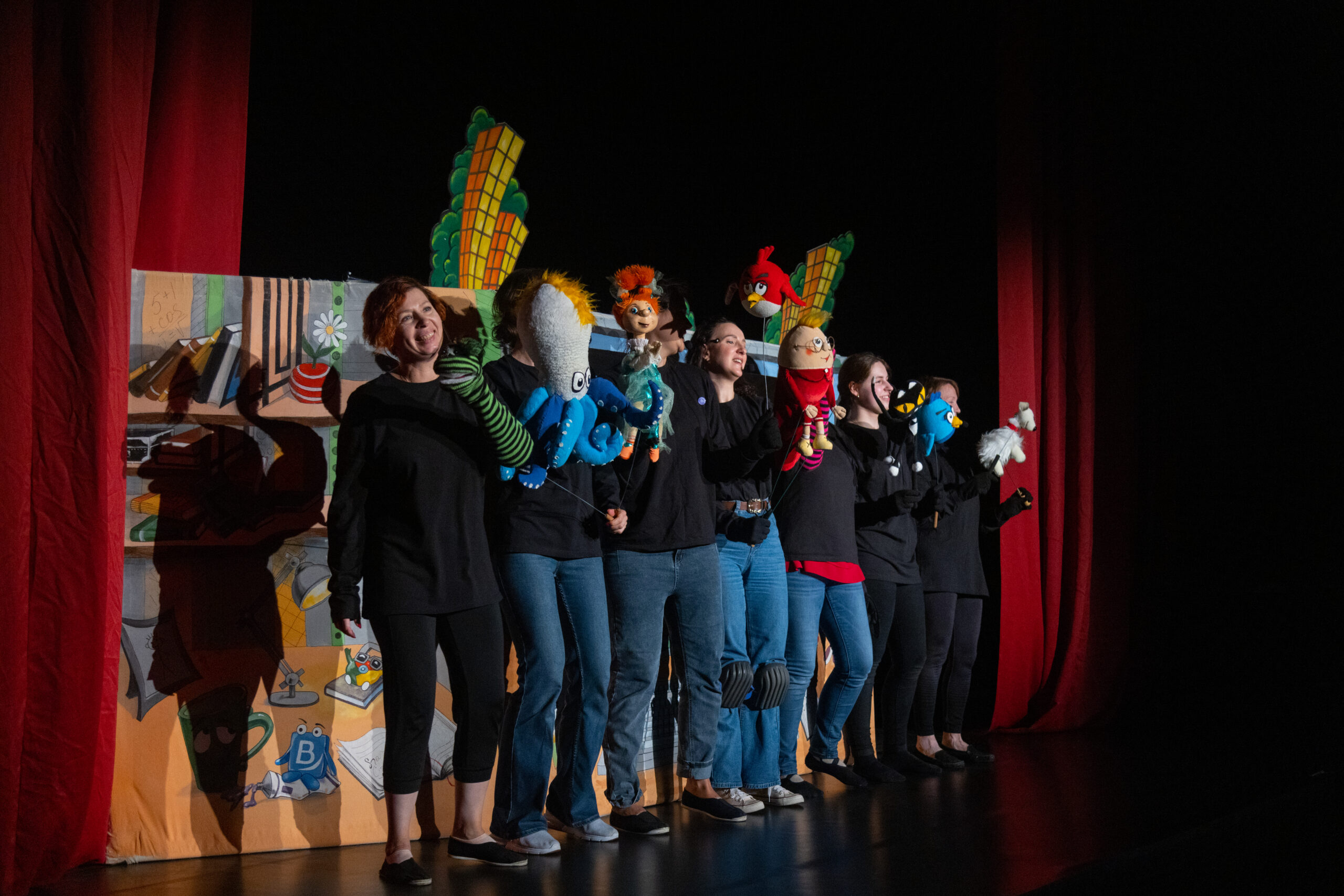 Осенние встречи для детей вместе с «Мобильным театром сказок»