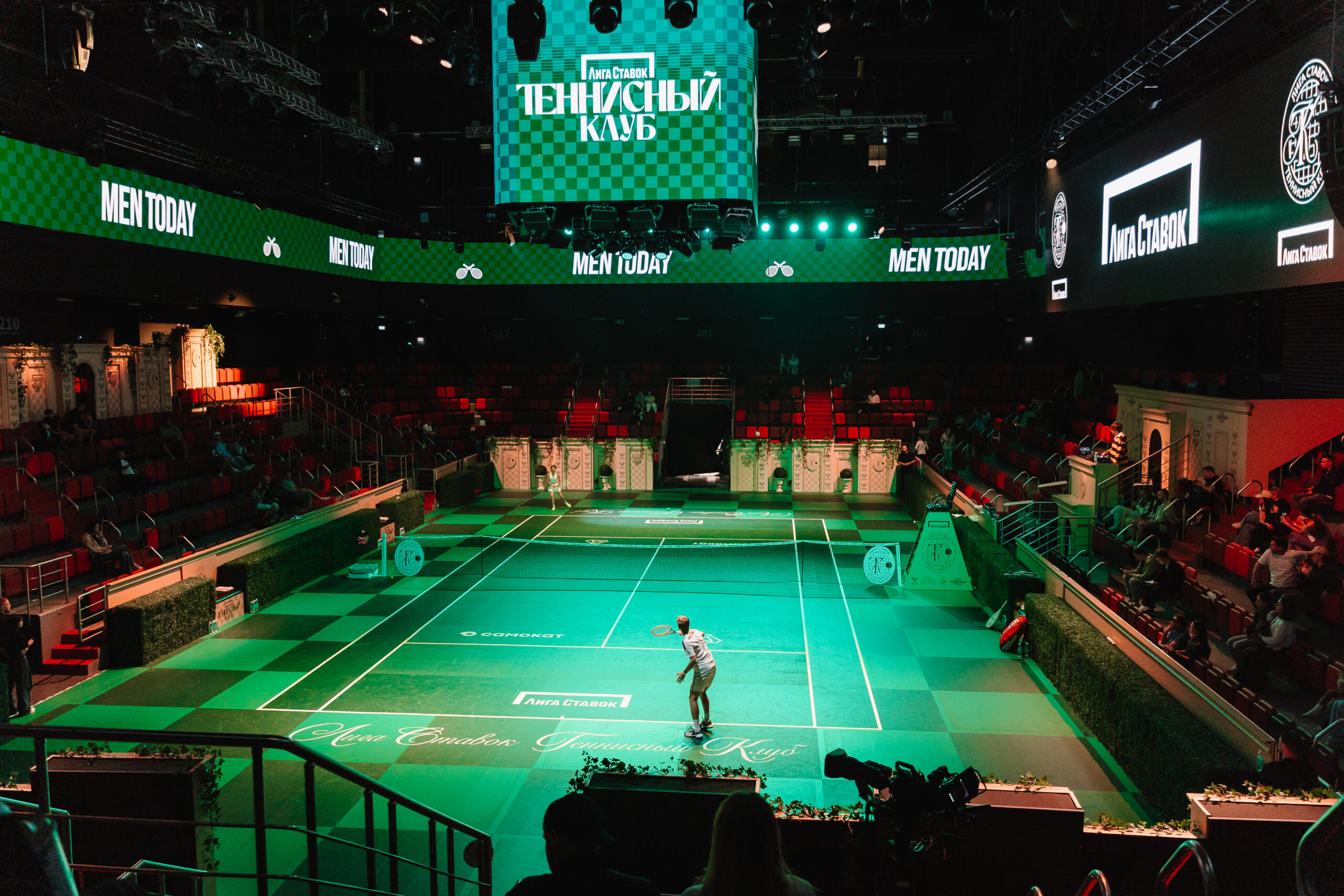 Миллион на добрые дела от звёзд «Лига Ставок Теннисный клуб»