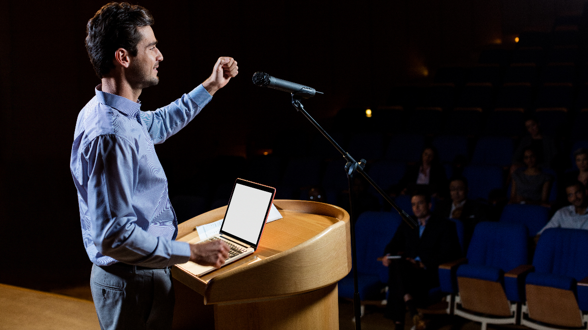 «Боюсь публичных выступлений»: как бороться с глоссофобией и почему она возникает? 