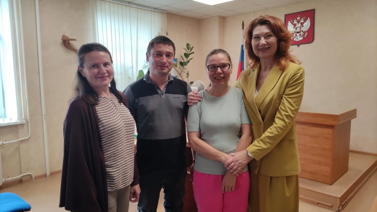 Без возможности исправить ошибку, вместе рыдали: рязанцы объединились, чтобы вернуть дочь матери