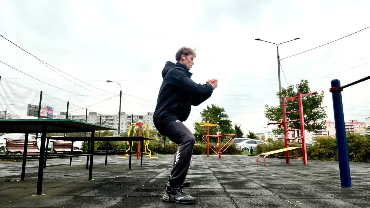 Уличные тренировки Приседания