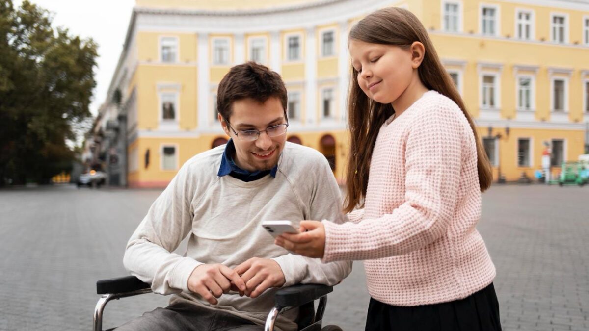 Помощь детям с ДЦП: 15 проверенных фондов и проектов