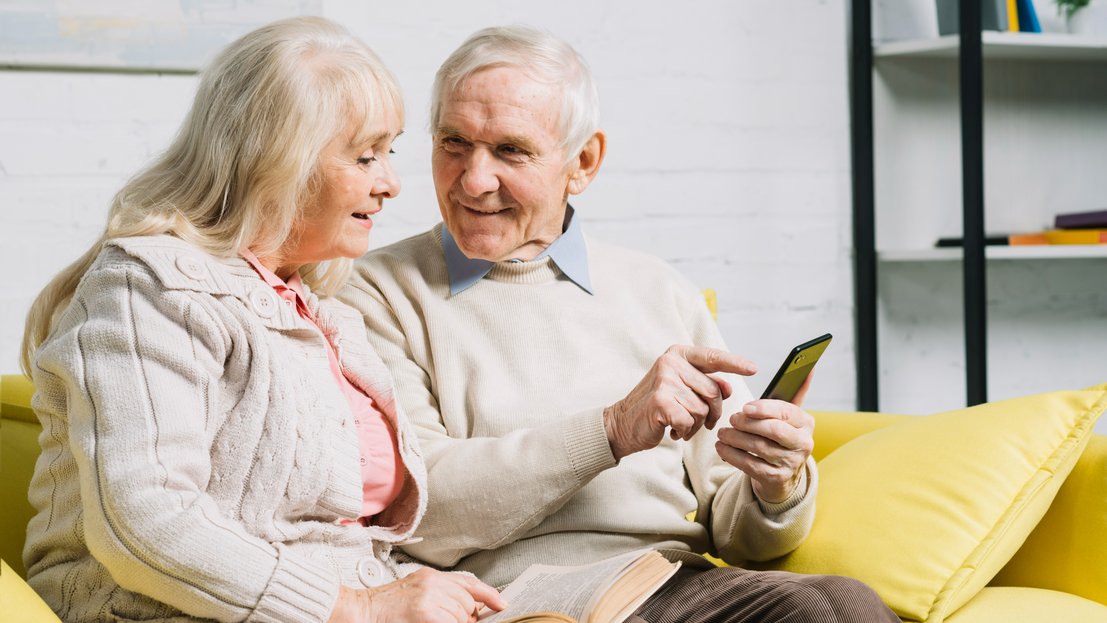 Не работать всю жизнь и выйти на пенсию? Можно. Сколько составят выплаты и как их получить