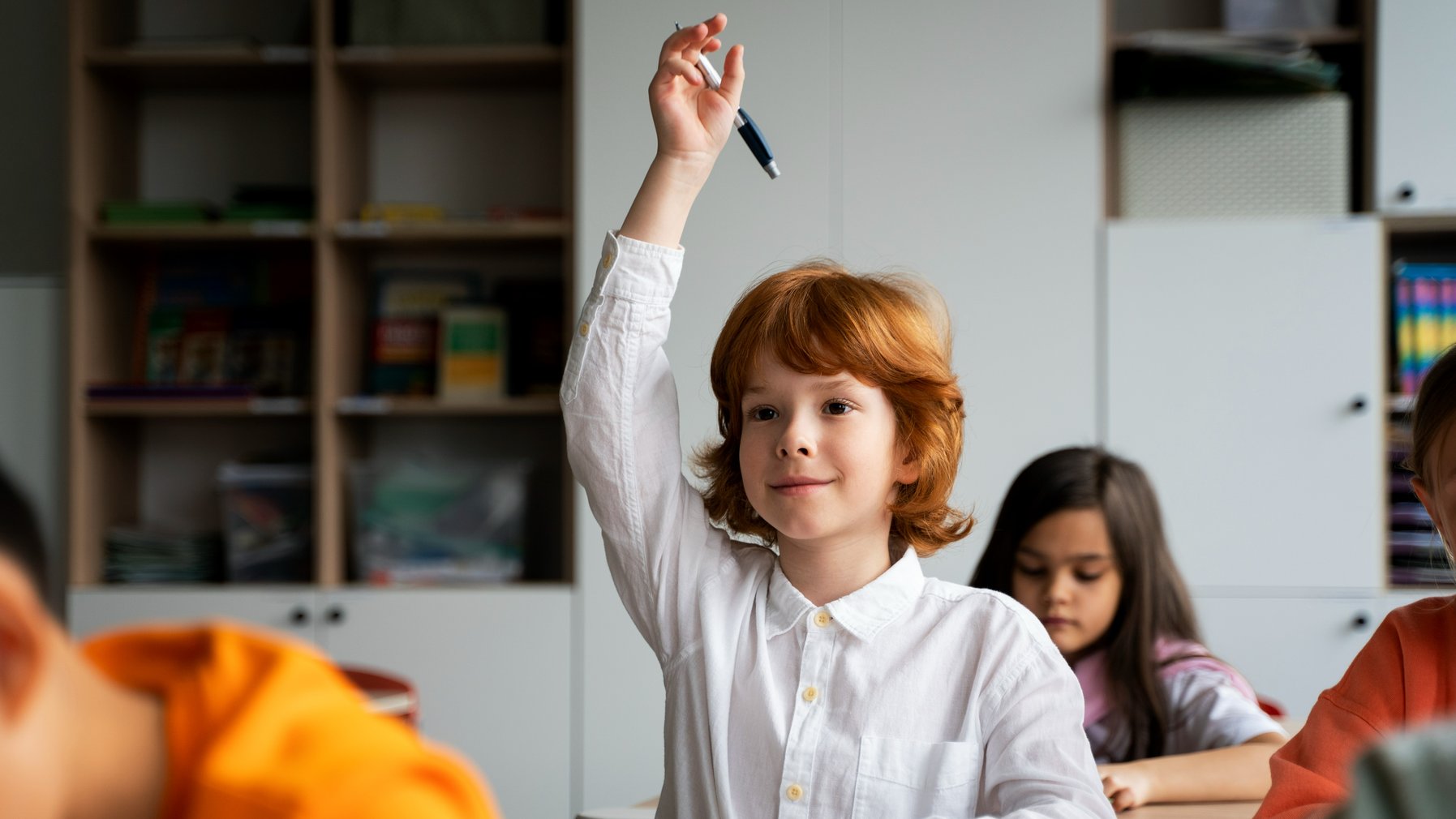 Слишком много кружков и сравнения: психолог назвала типичные ошибки родителей школьников