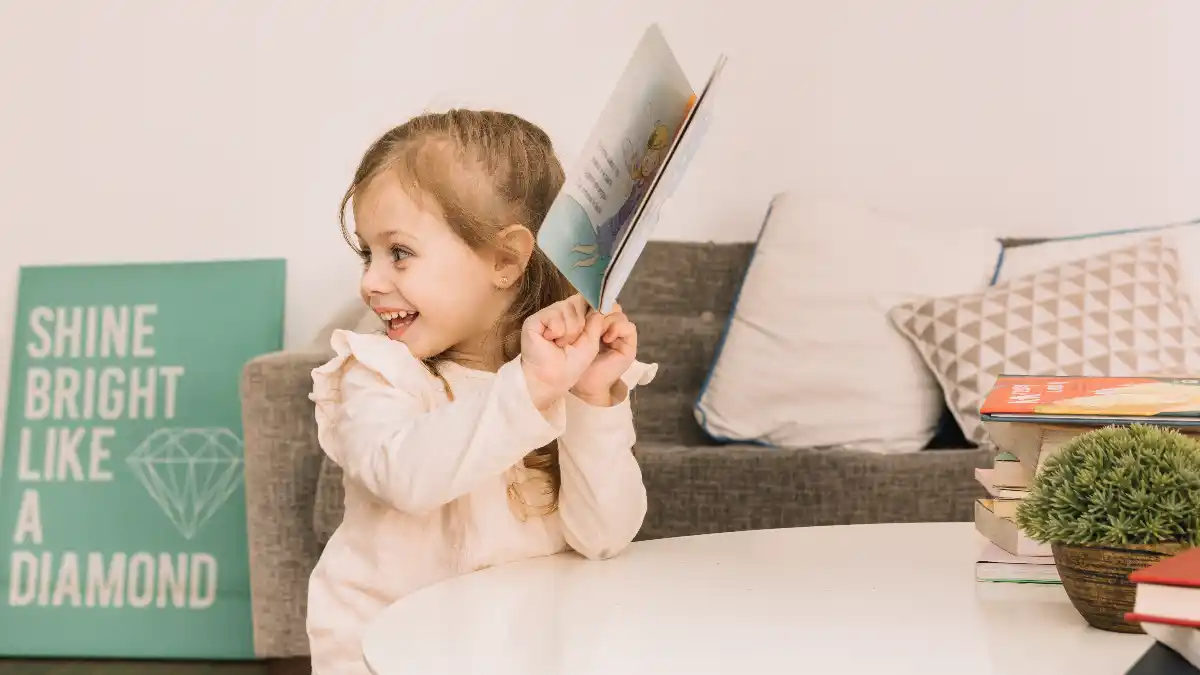 Чтение Фото: Freepik