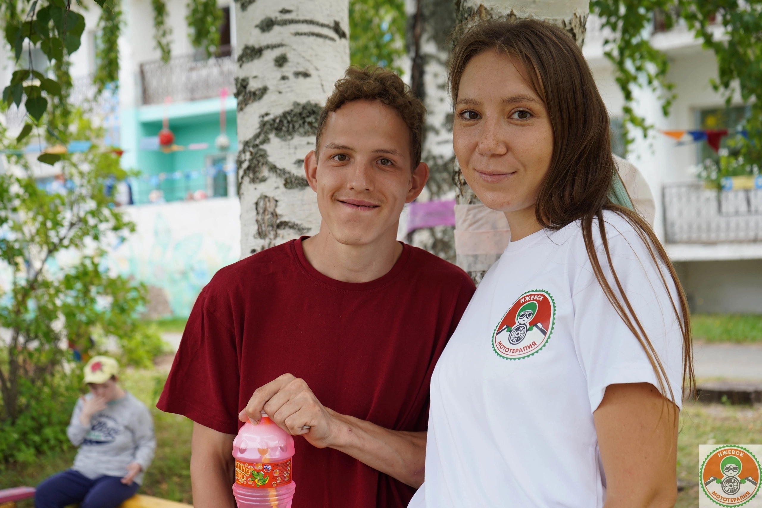 От школьной волонтерской деятельности к  созданию собственной благотворительной организации