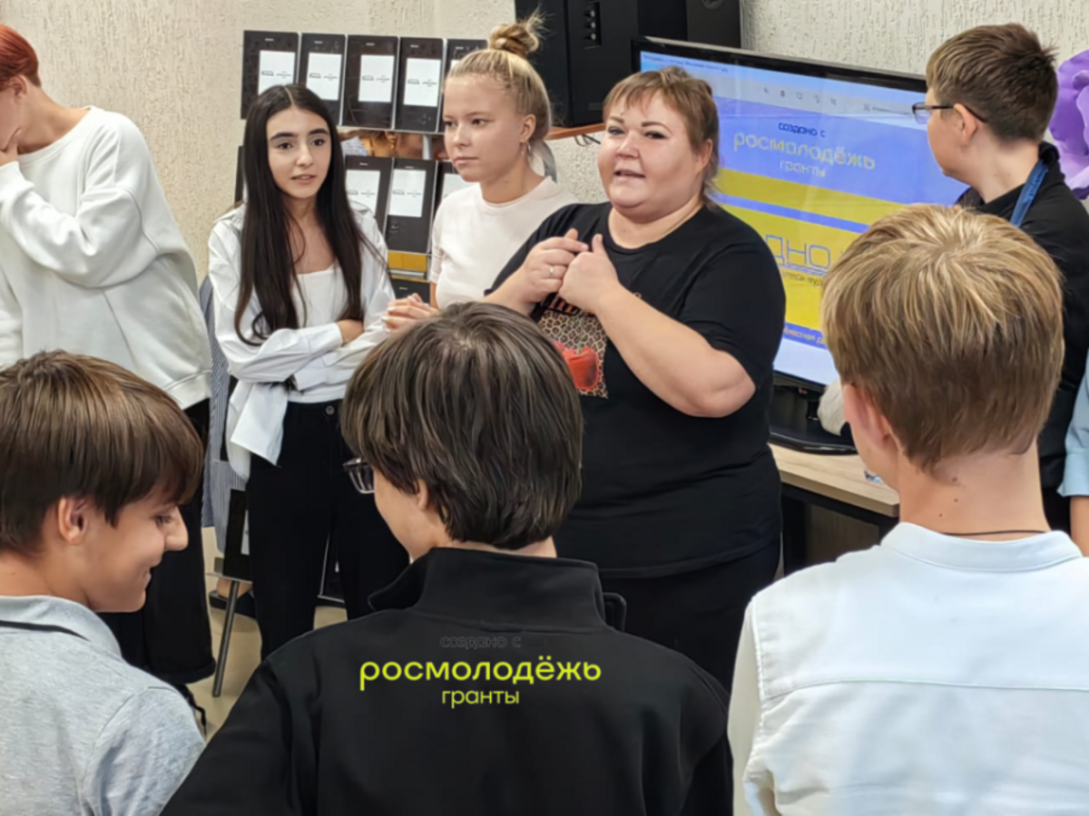 В другое ухо