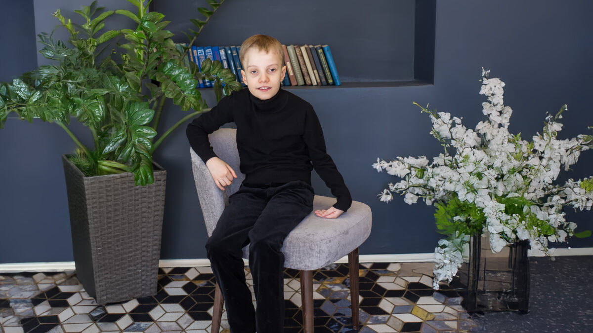 Святославу нужно восстановиться после потери зрения, чтобы вернуть опору и уверенность