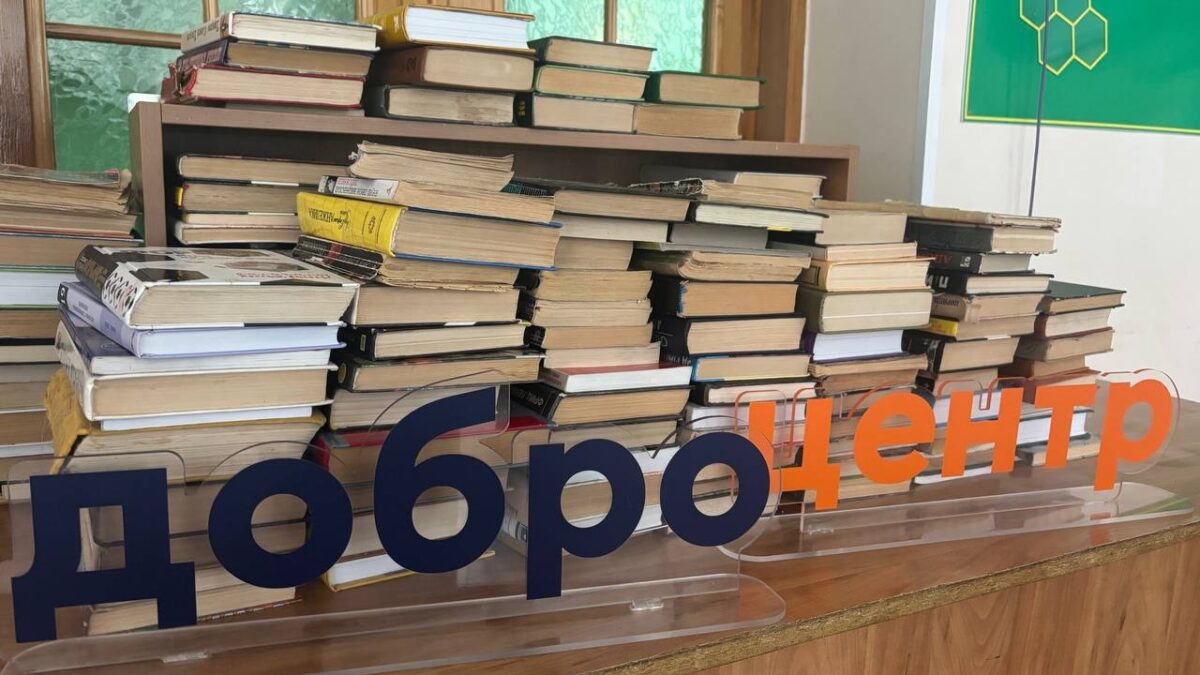 Тёплая беседа жителей ПВР и волонтеров в праздник <День пожилых людей>