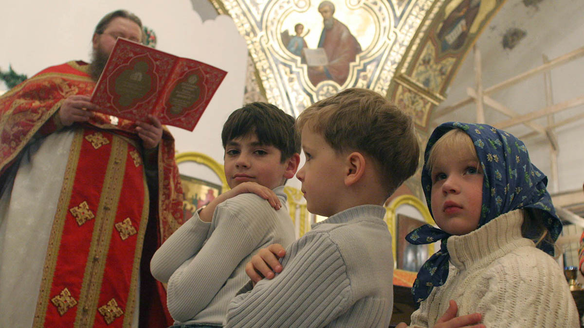 Как привить ребёнку веру и любовь к церкви? Советы молодым родителям