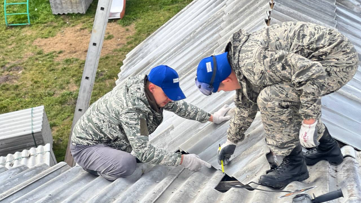 Волонтёры #МЫВМЕСТЕ восстанавливают дома жителей Курской области